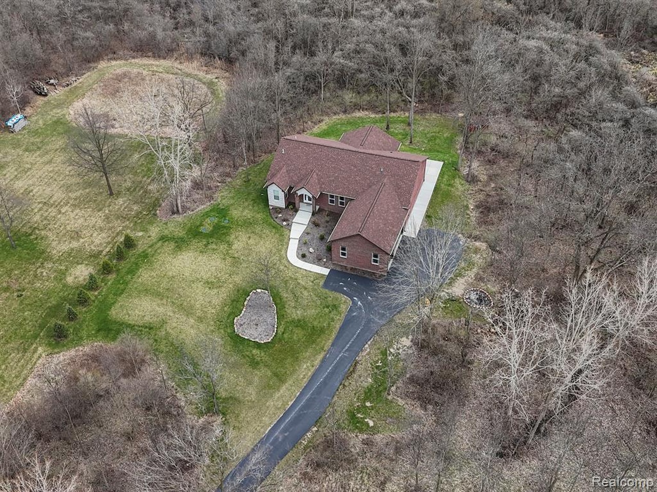 6750 Sunset Dr in Salem Twp, MI Photo 4