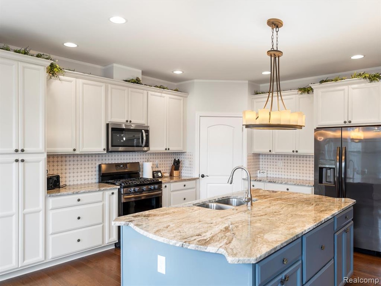 6750 Sunset Dr in Salem Twp, MI Photo 9