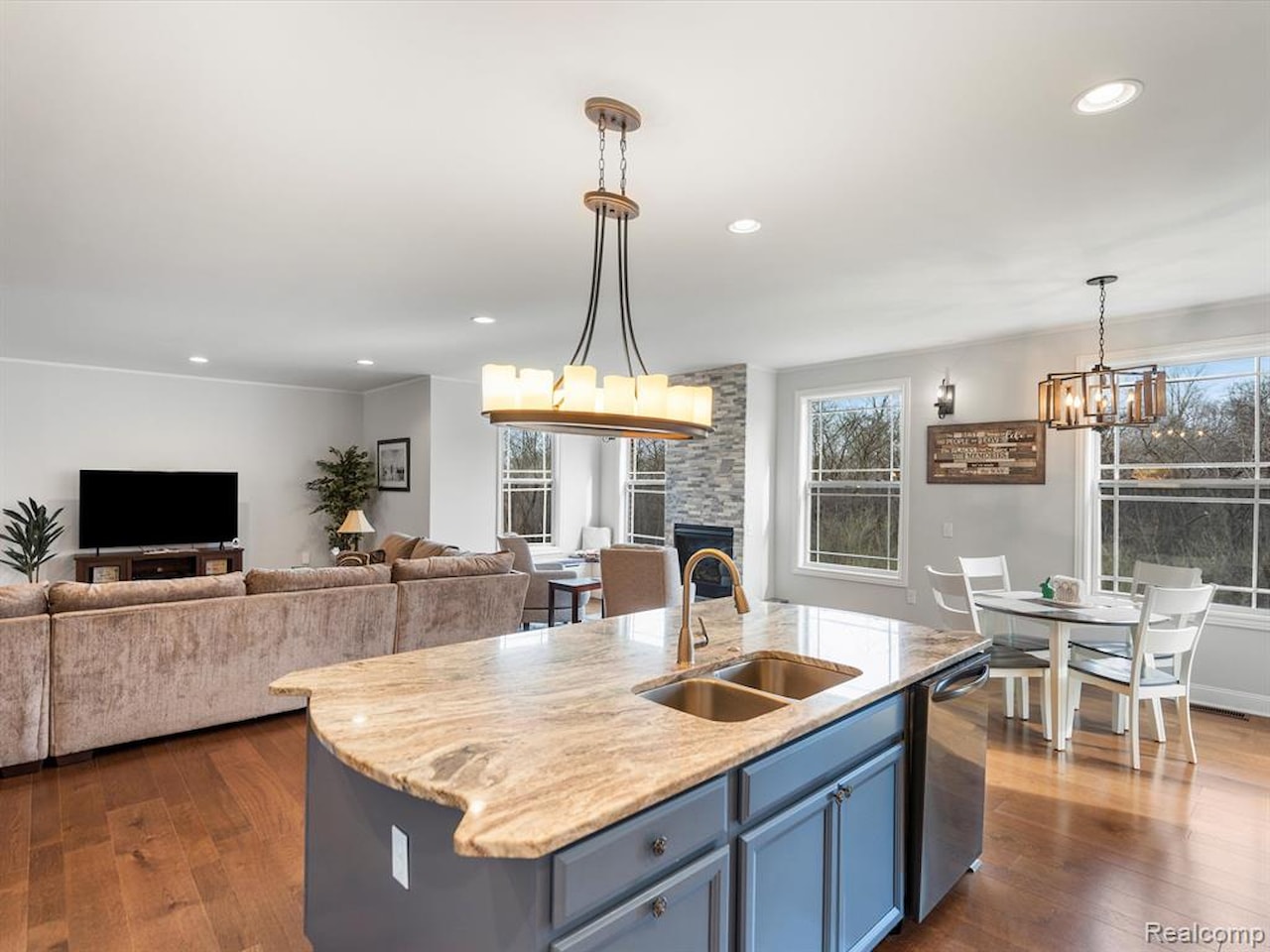 6750 Sunset Dr in Salem Twp, MI Photo 11