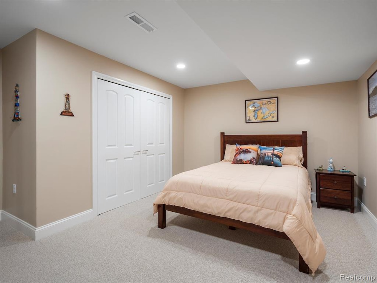 6750 Sunset Dr in Salem Twp, MI Photo 23