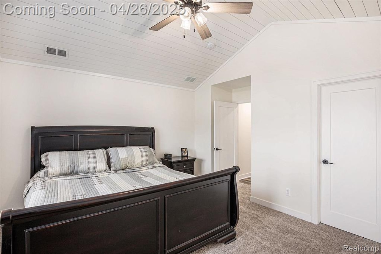 8315 Pleasant Ct in Goodrich Vlg, MI Photo 11