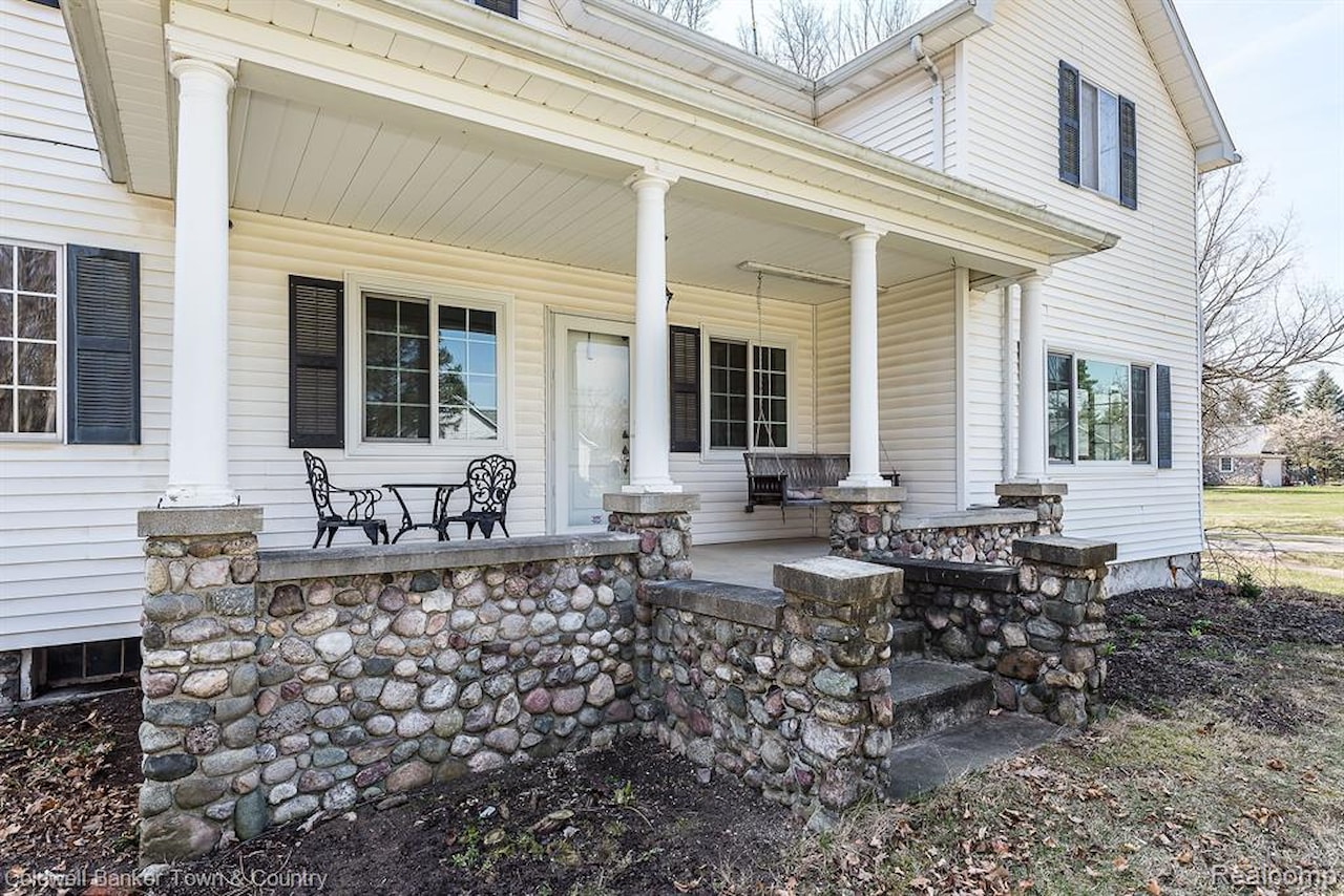 5185 Lobdell Rd in Tyrone Twp, MI Photo 7