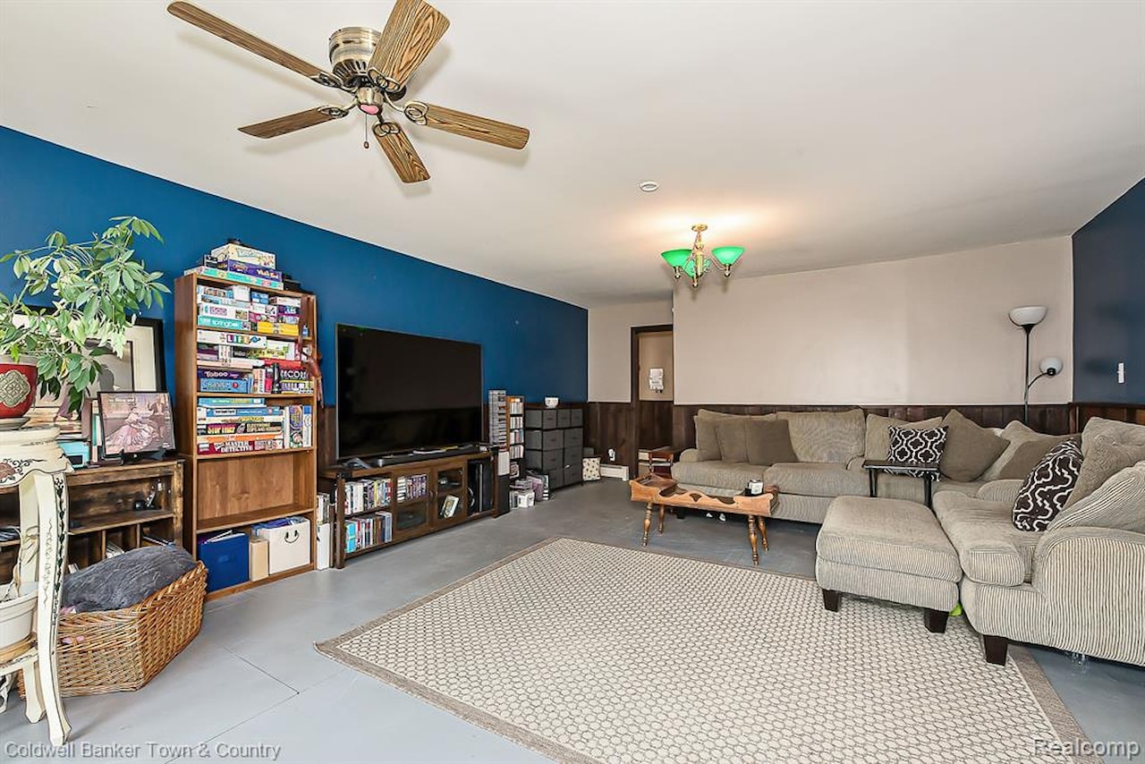 5185 Lobdell Rd in Tyrone Twp, MI Photo 17