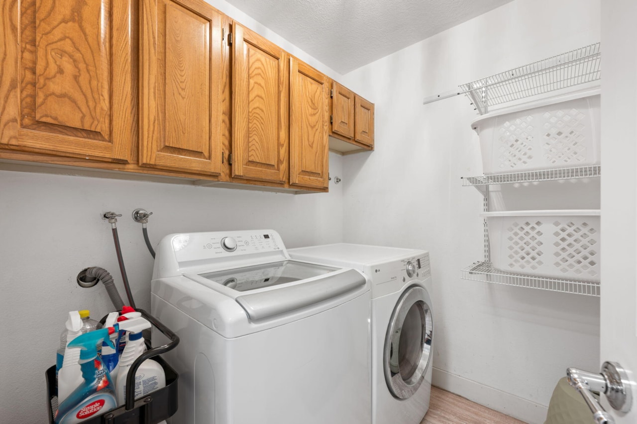 885 E Fort Pierce DR St George, UT 84790 home for sale, MLS#25-260553 - Erika Rogers Photo 9