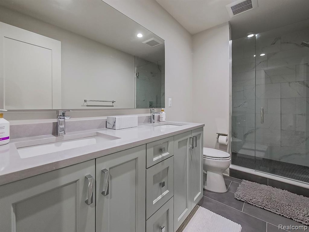 1563 Lakeside Dr in Birmingham, MI Photo 21