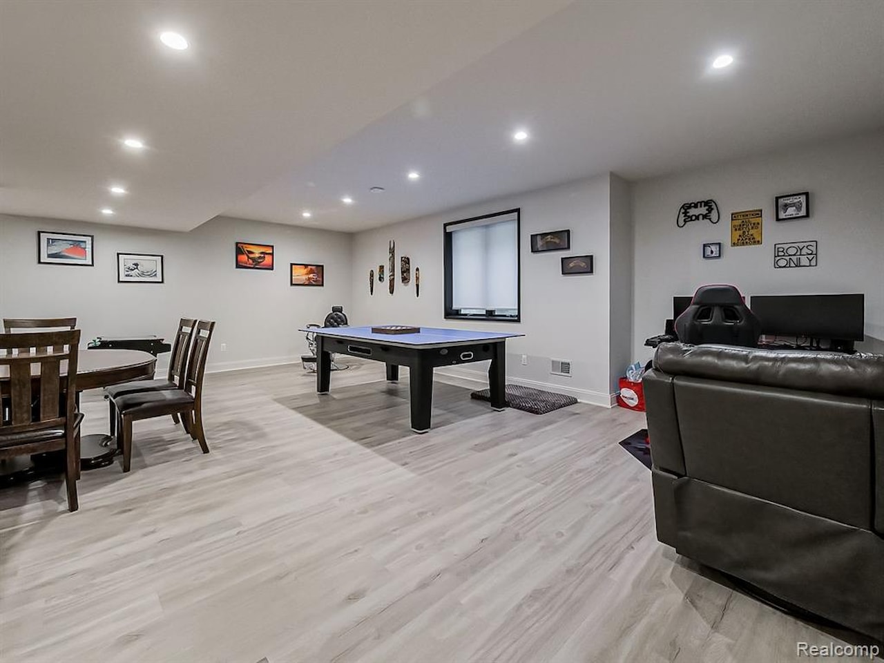 1563 Lakeside Dr in Birmingham, MI Photo 42