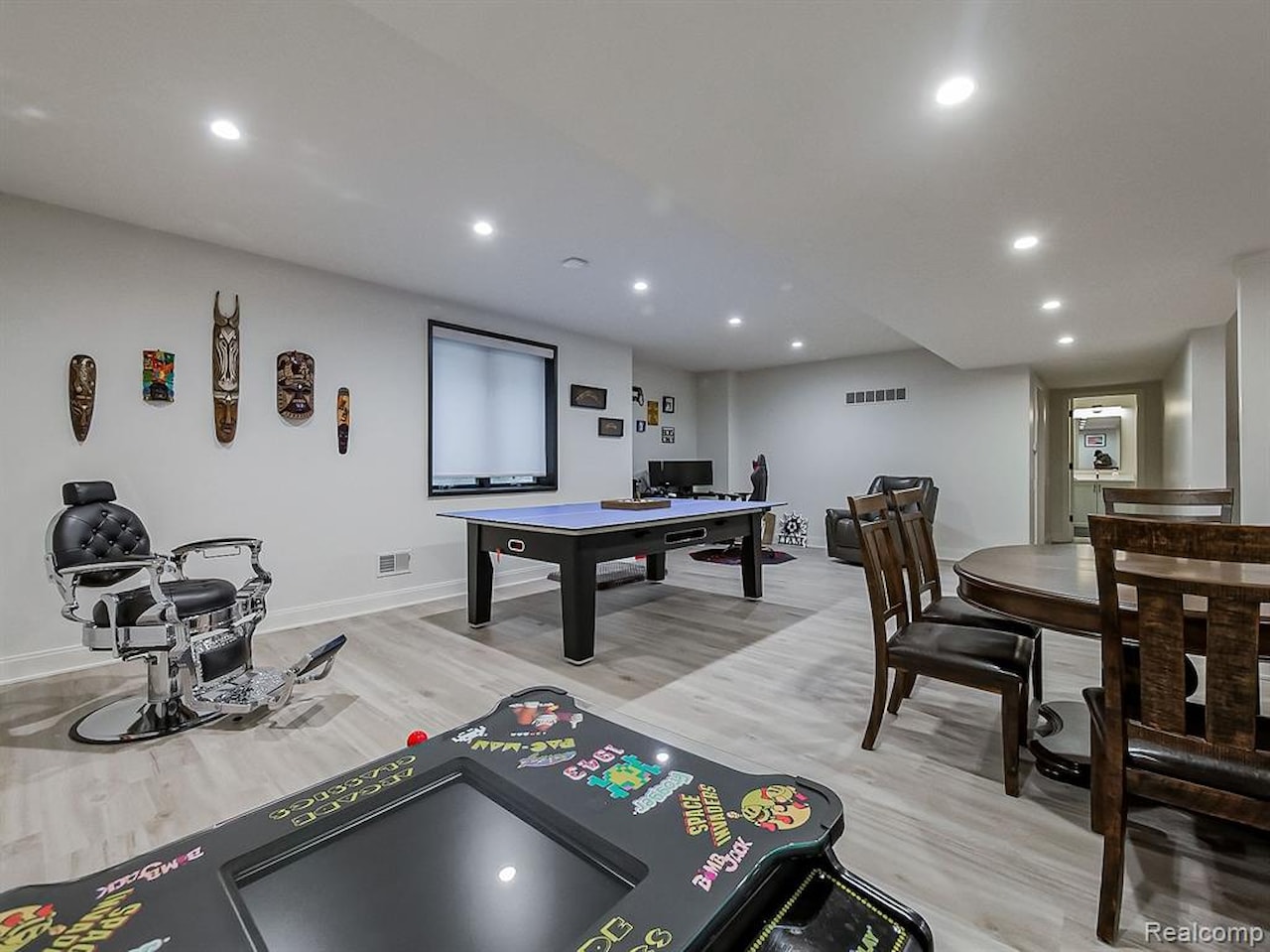 1563 Lakeside Dr in Birmingham, MI Photo 43