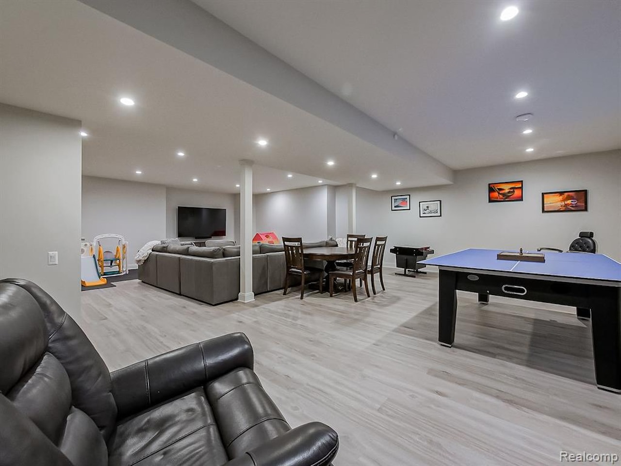 1563 Lakeside Dr in Birmingham, MI Photo 40
