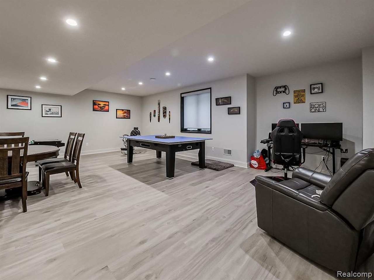 1563 Lakeside Dr in Birmingham, MI Photo 44