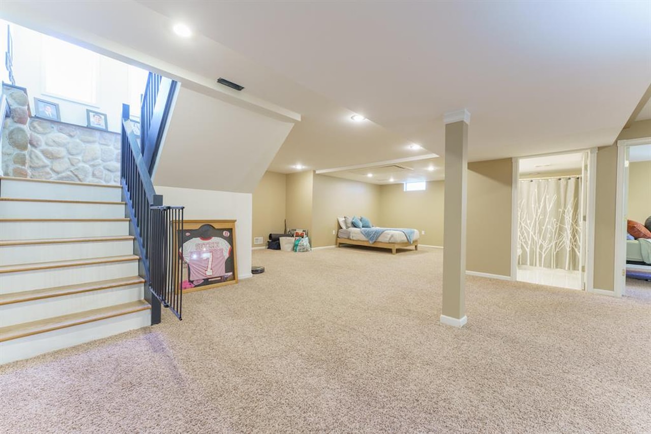 6310 Stofer Rd in Dexter Twp, MI Photo 41