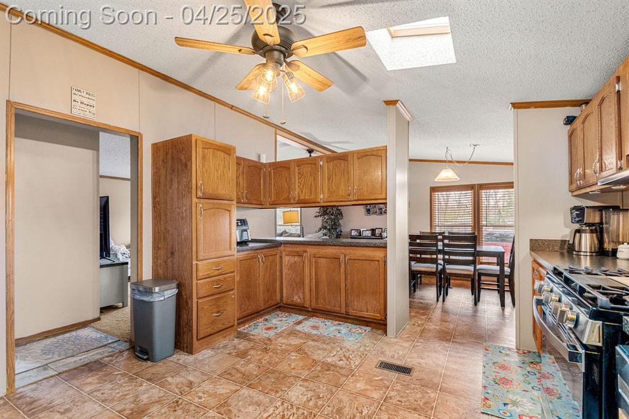 6545 Hiller Ave in Hamburg Twp, MI Photo 9