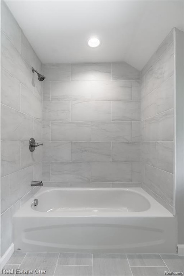 3420 Fairmont Rd in Royal Oak, MI Photo 17