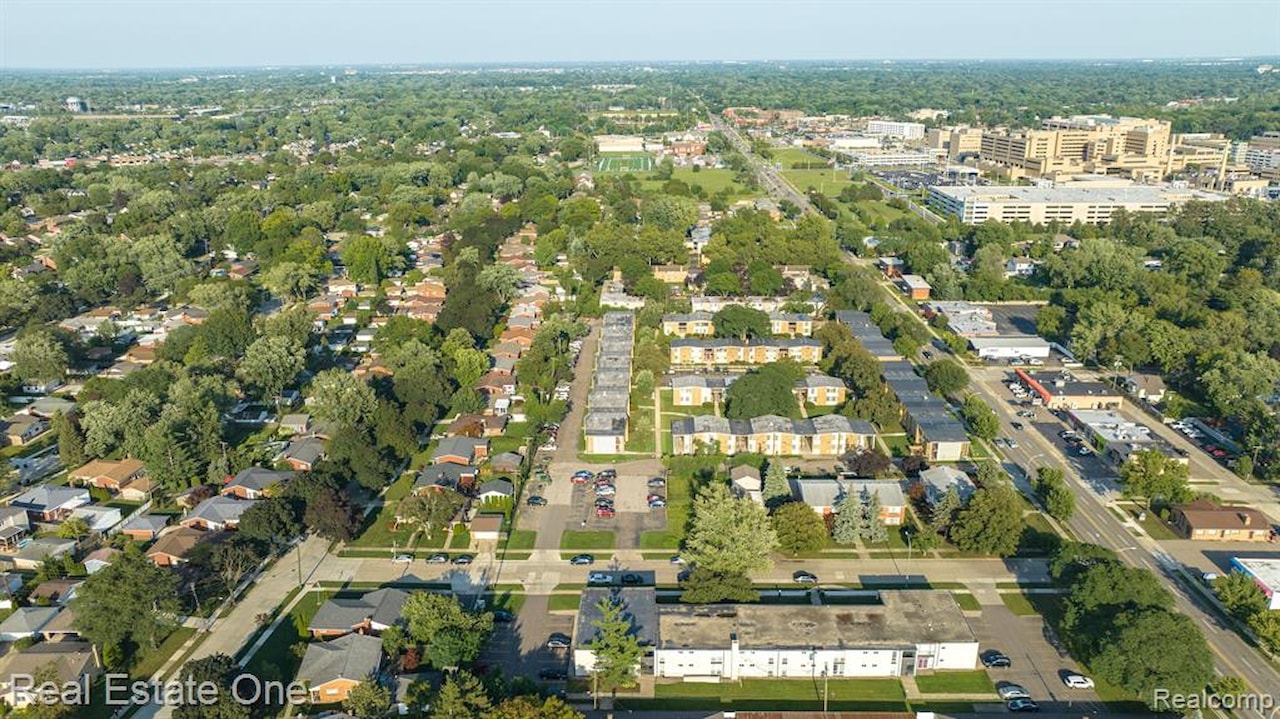 3420 Fairmont Rd in Royal Oak, MI Photo 19