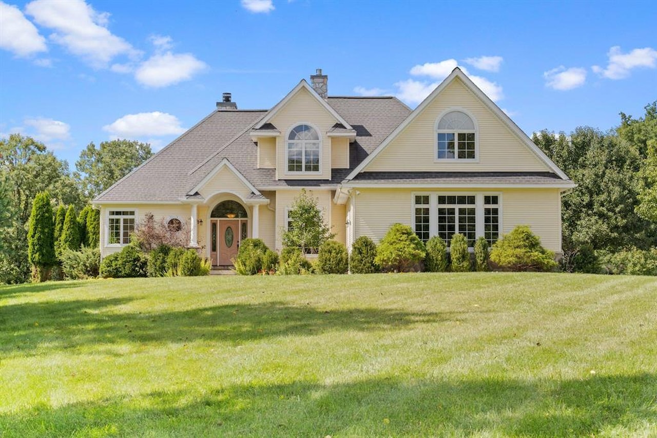1280 Sylvan Rd in Chelsea, MI Photo 5