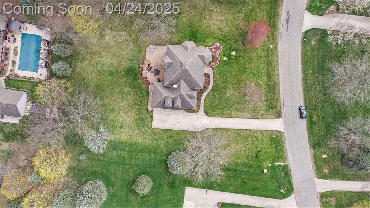 9037 Yorkshire Dr in York Twp, MI Photo 37