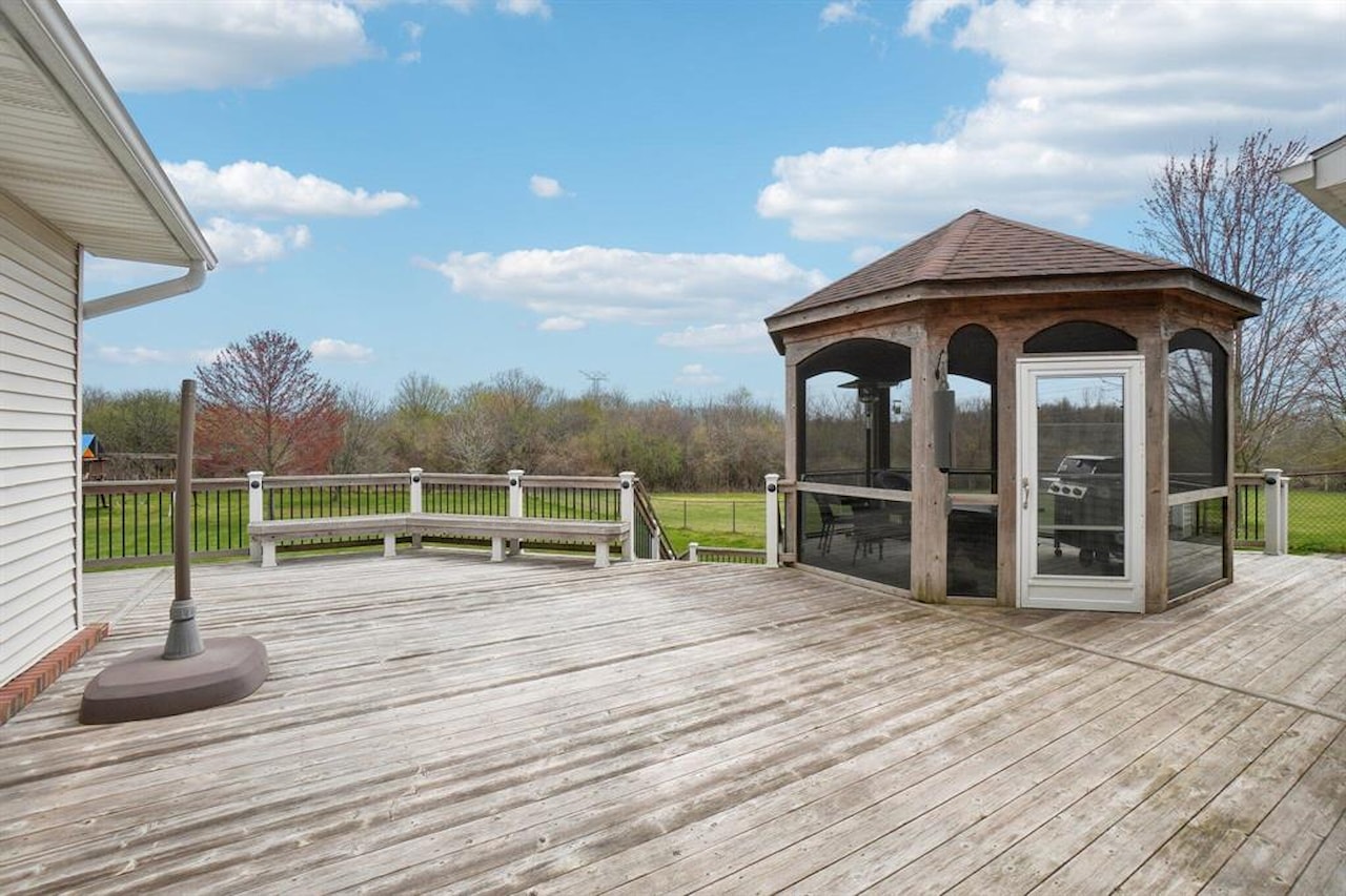 5836 Lost Oak Dr in Salem Twp, MI Photo 42