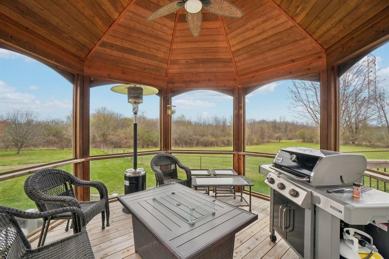 5836 Lost Oak Dr in Salem Twp, MI Photo 43
