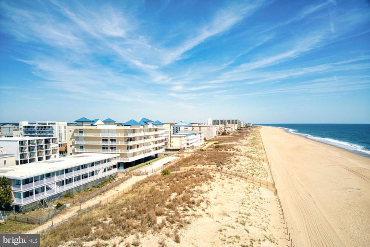 Hobo Ocean for Sale - 12401 Wight St #2 is listed for $430,000