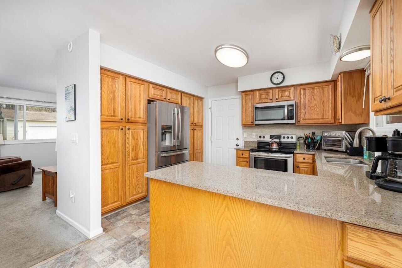 2932 Wilson Ave in Hamburg Twp, MI Photo 8