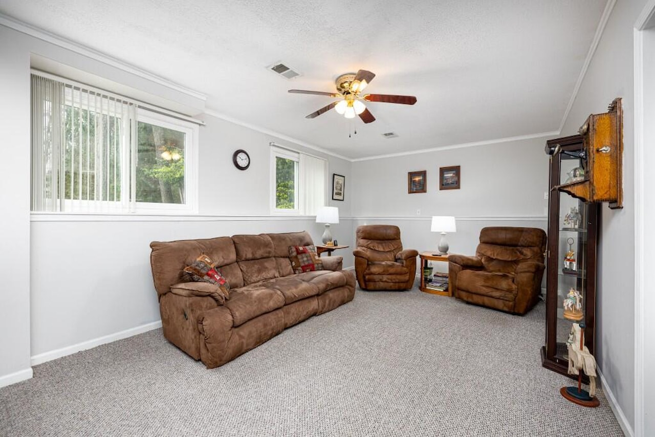 2932 Wilson Ave in Hamburg Twp, MI Photo 19