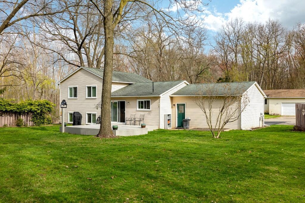 2932 Wilson Ave in Hamburg Twp, MI Photo 32