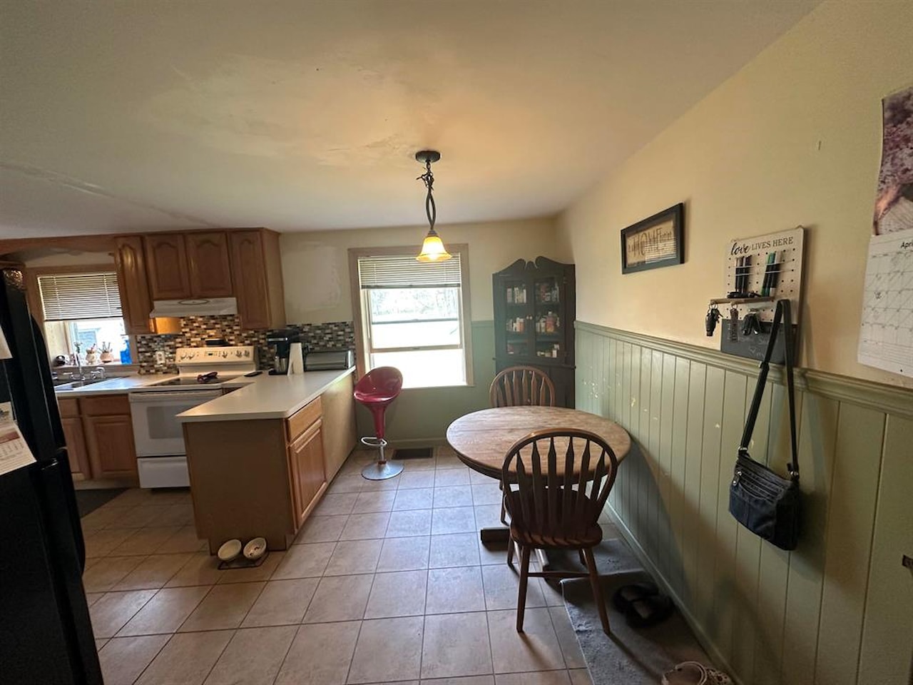 610 S Macomb St in Manchester Vlg, MI Photo 7