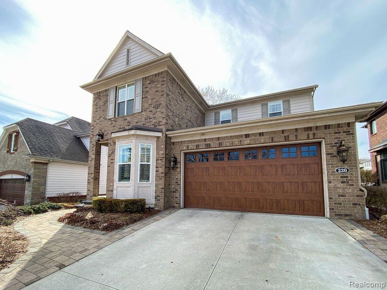 220 S Castell Ave in Rochester, MI