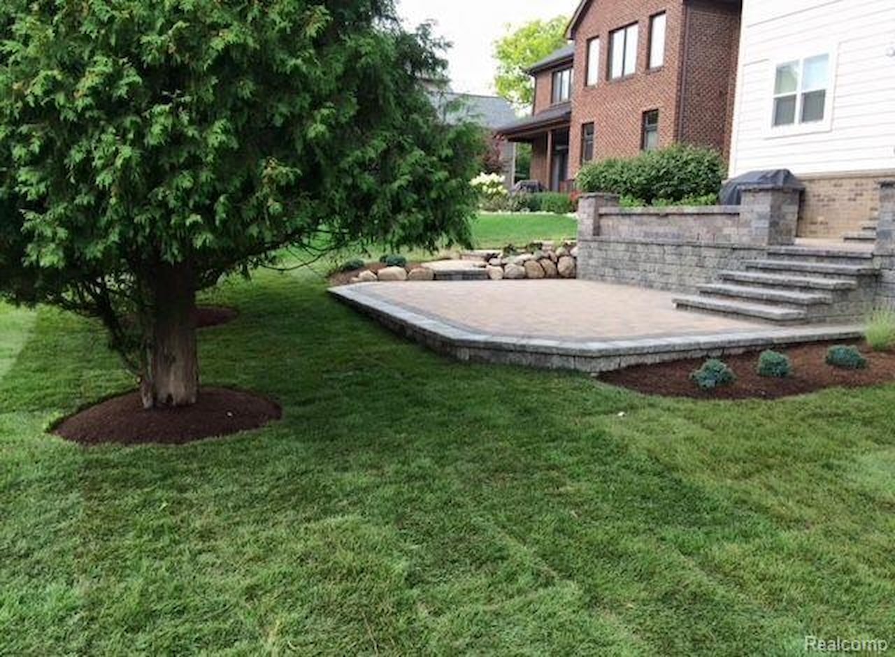 220 S Castell Ave in Rochester, MI Photo 53