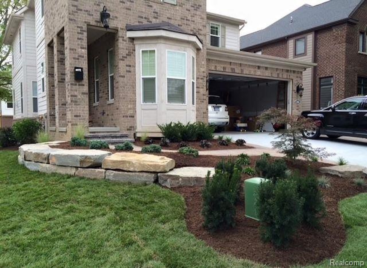 220 S Castell Ave in Rochester, MI Photo 54