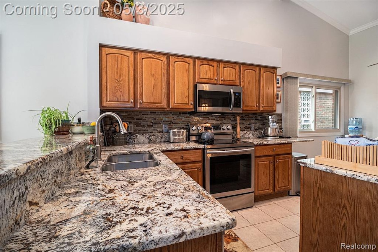 404 Walnut Dr #34 in South Lyon, MI Photo 13