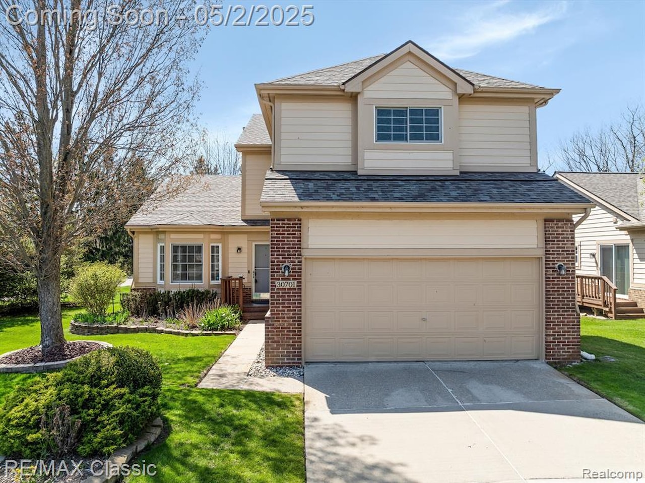 30701 Sandalwood Circle in Novi, MI