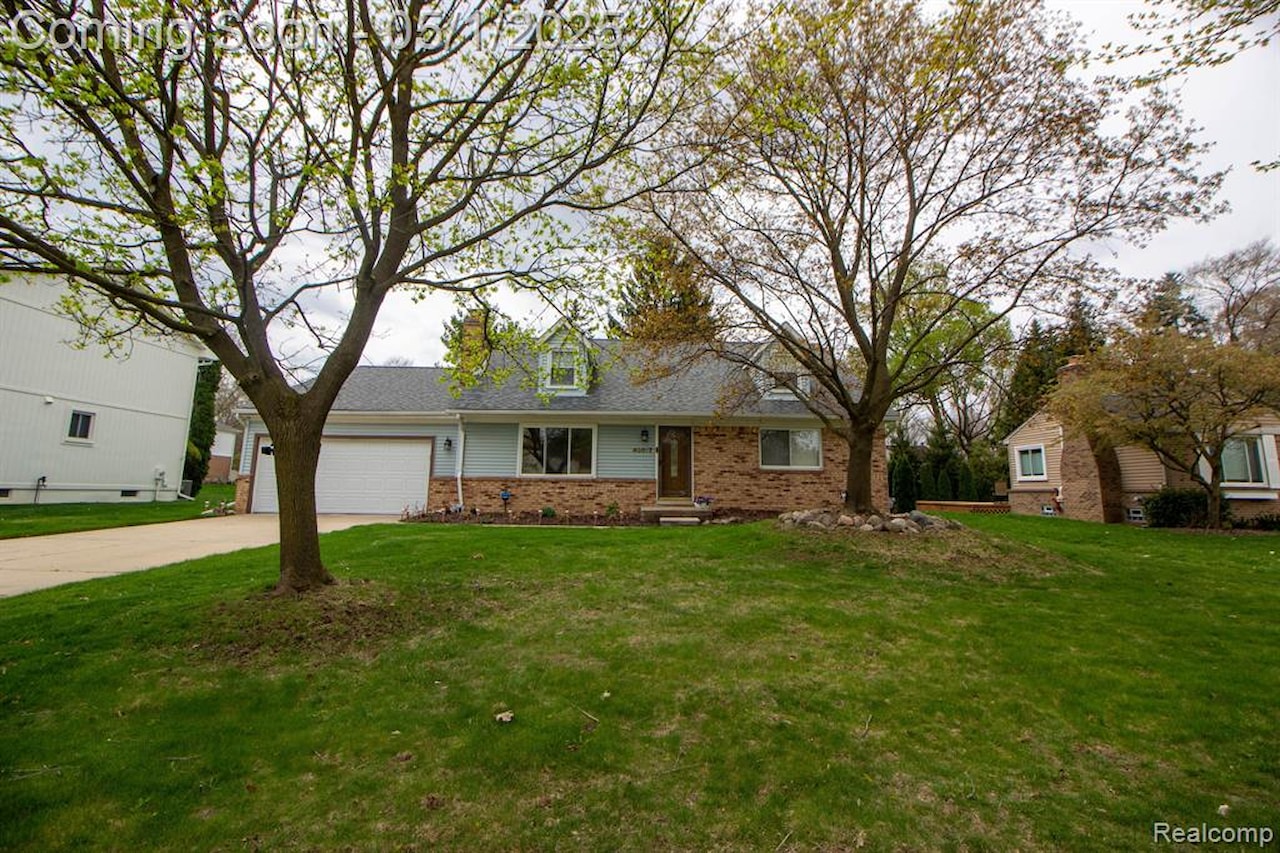 40317 Ladene Ln in Novi, MI