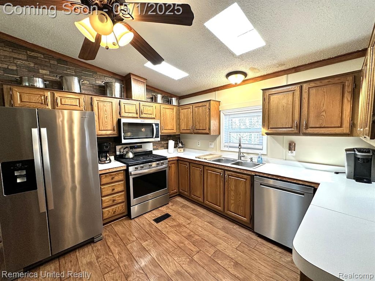 6565 W Coon Lake Rd in Iosco Twp, MI Photo 16