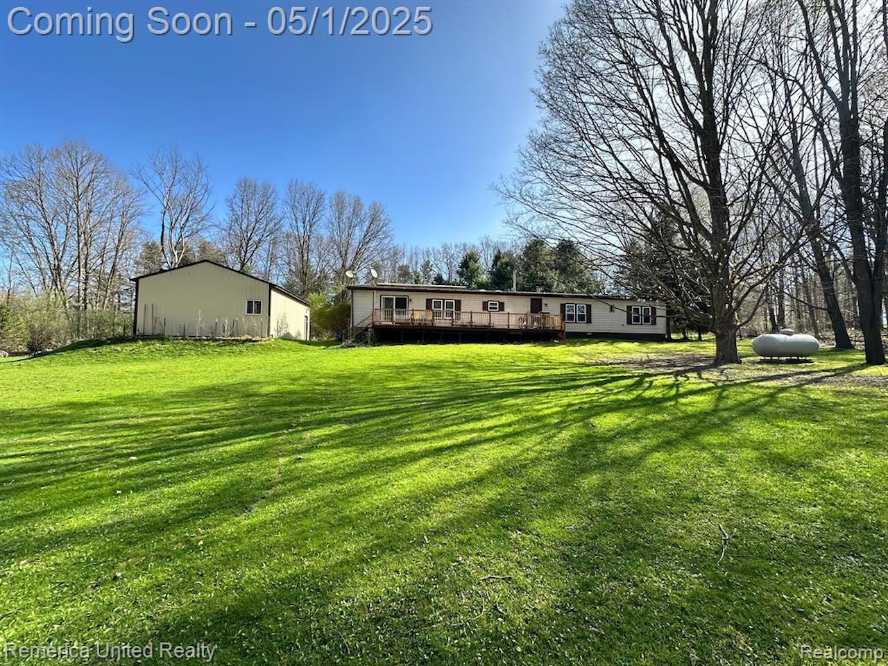 6565 W Coon Lake Rd in Iosco Twp, MI Photo 7