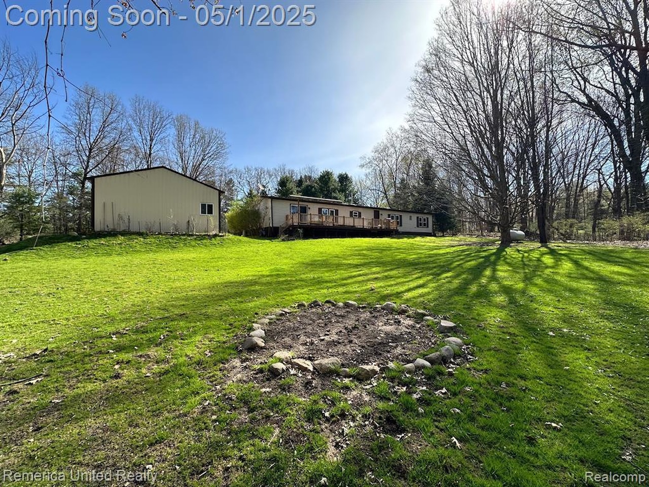 6565 W Coon Lake Rd in Iosco Twp, MI Photo 8