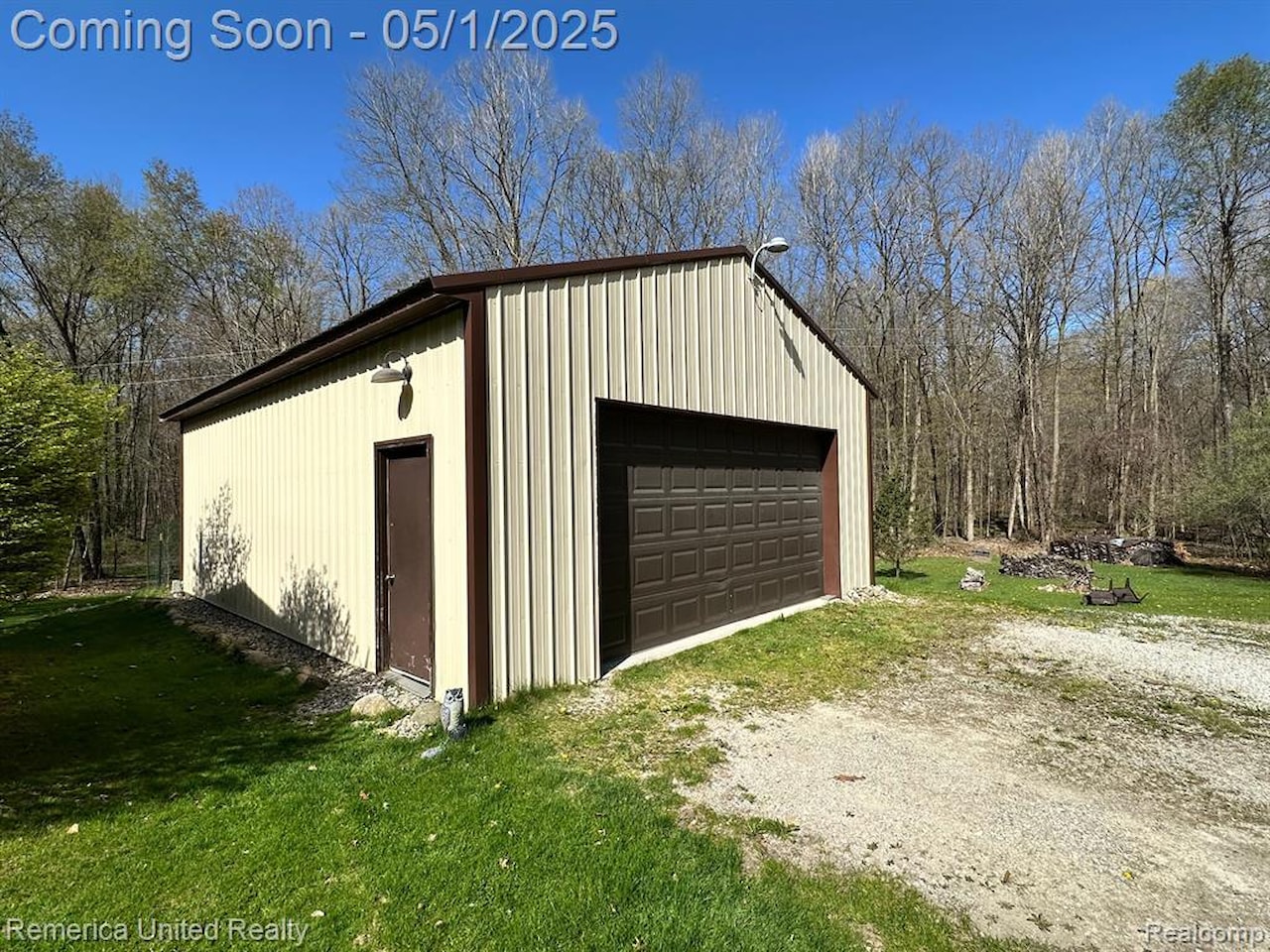 6565 W Coon Lake Rd in Iosco Twp, MI Photo 12