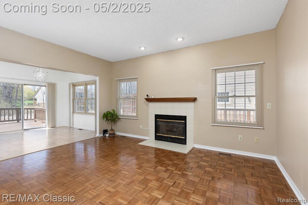 30701 Sandalwood Circle in Novi, MI Photo 13