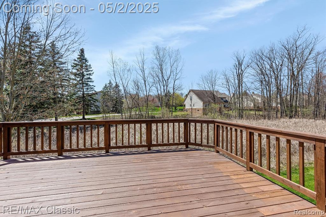 30701 Sandalwood Circle in Novi, MI Photo 35
