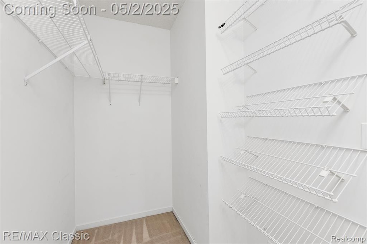30701 Sandalwood Circle in Novi, MI Photo 20
