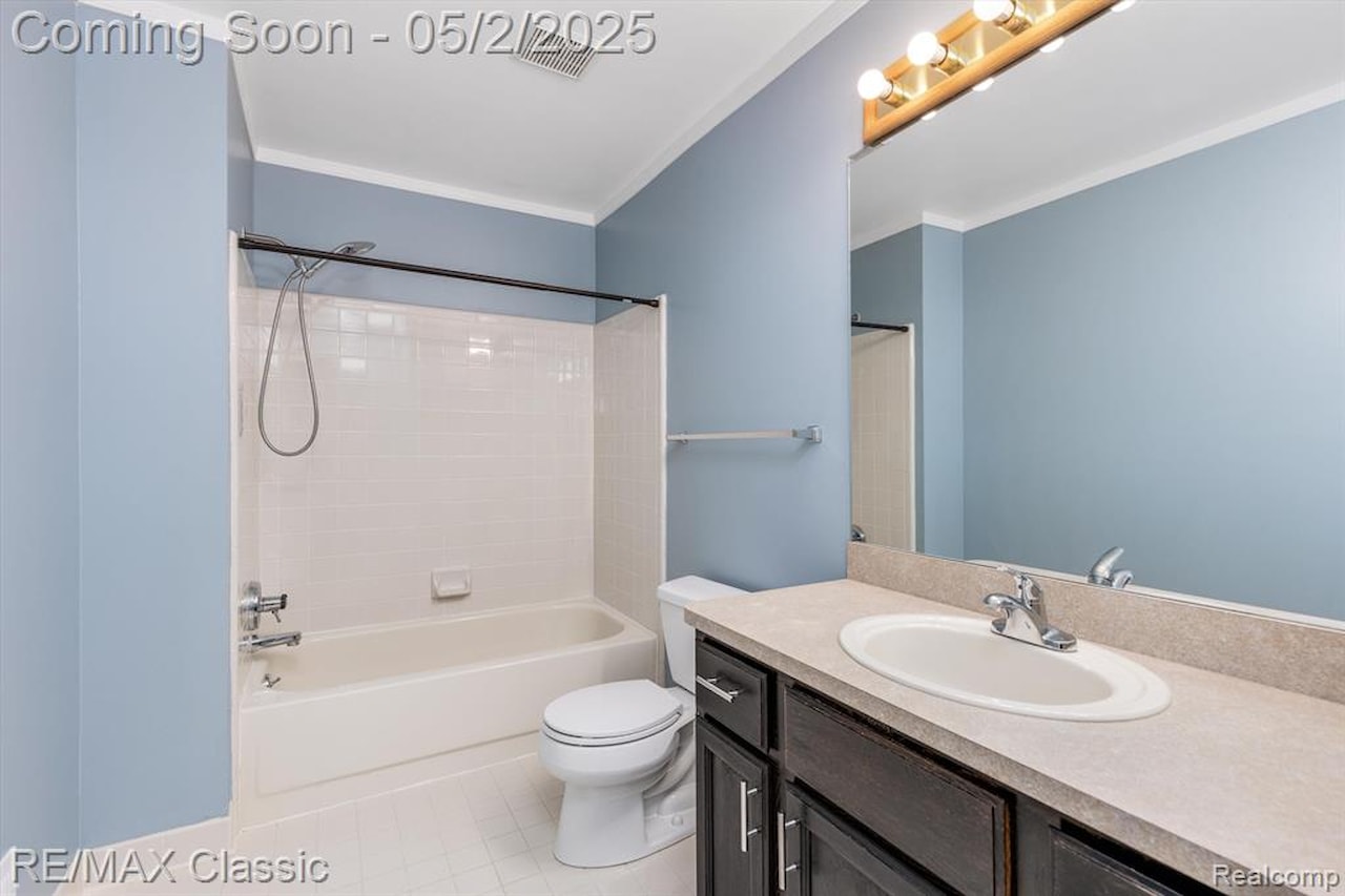 30701 Sandalwood Circle in Novi, MI Photo 29