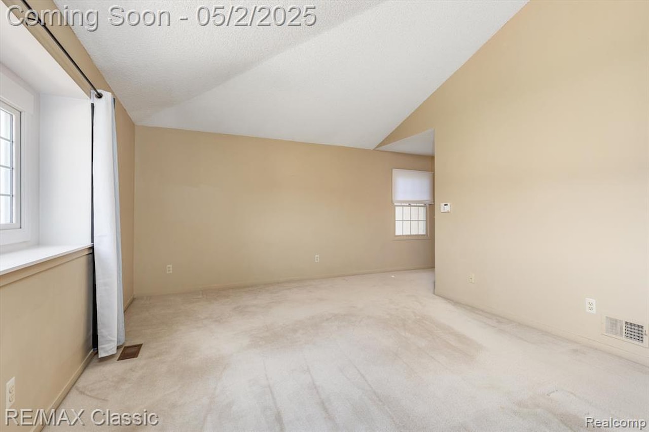 30701 Sandalwood Circle in Novi, MI Photo 19