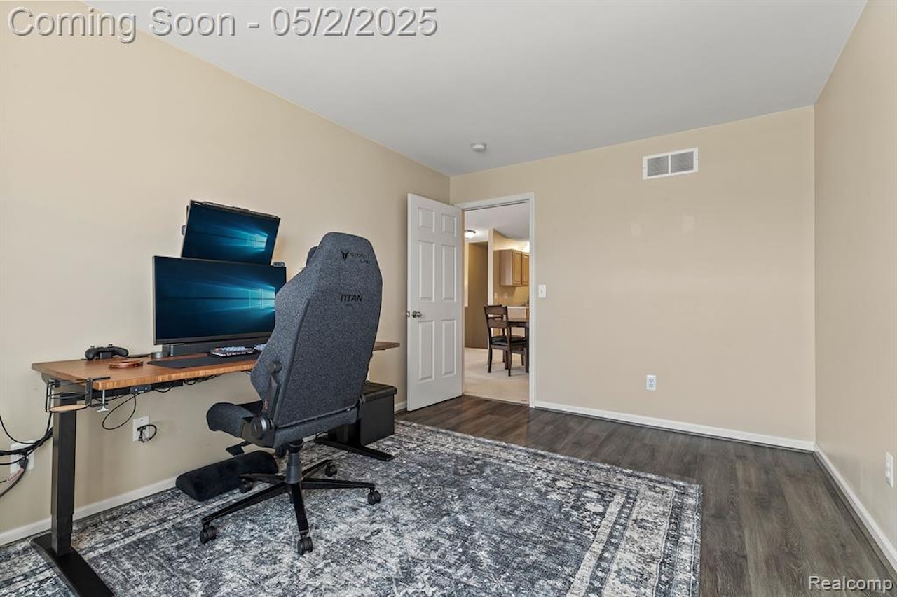 1635 Welland St in Howell, MI Photo 17