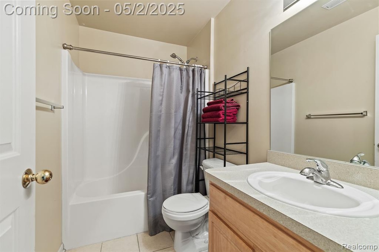 1635 Welland St in Howell, MI Photo 18