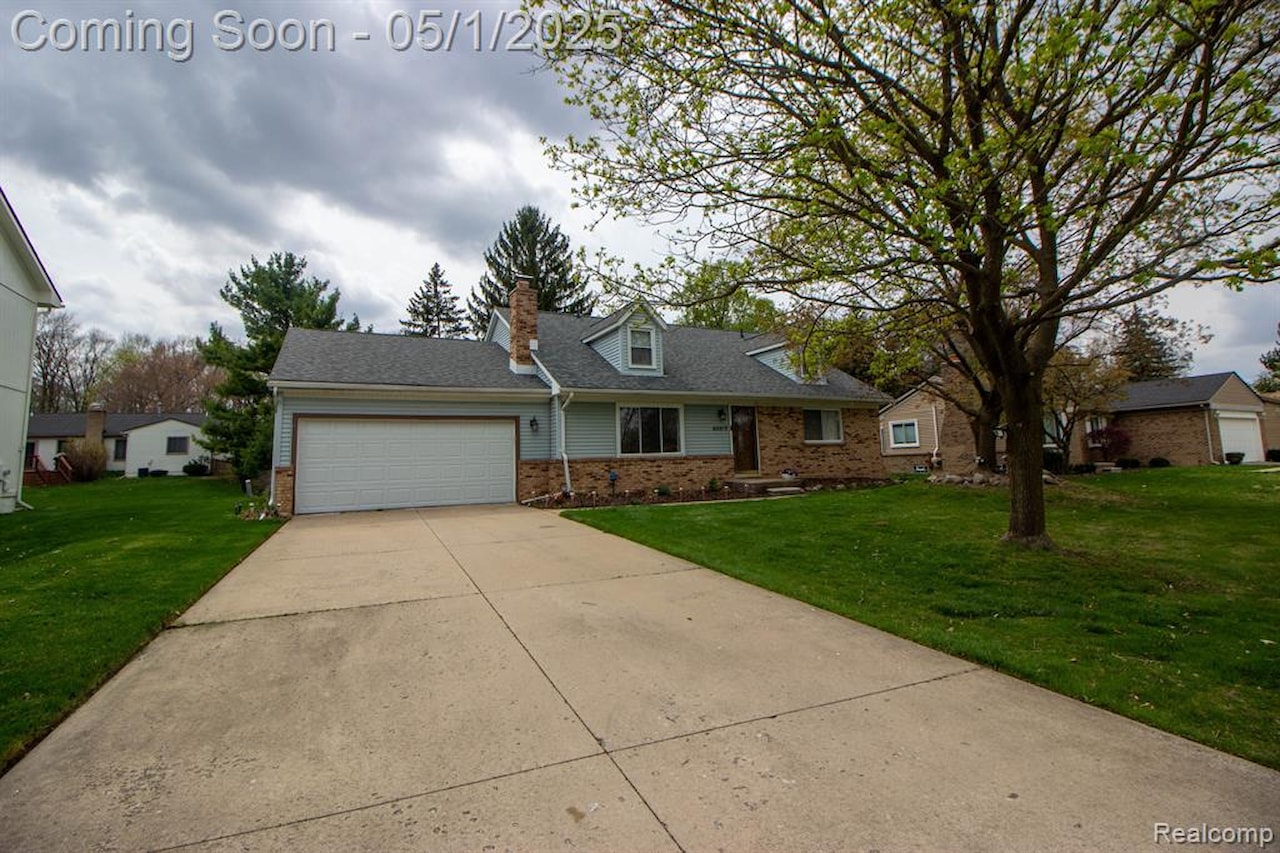 40317 Ladene Ln in Novi, MI Photo 2