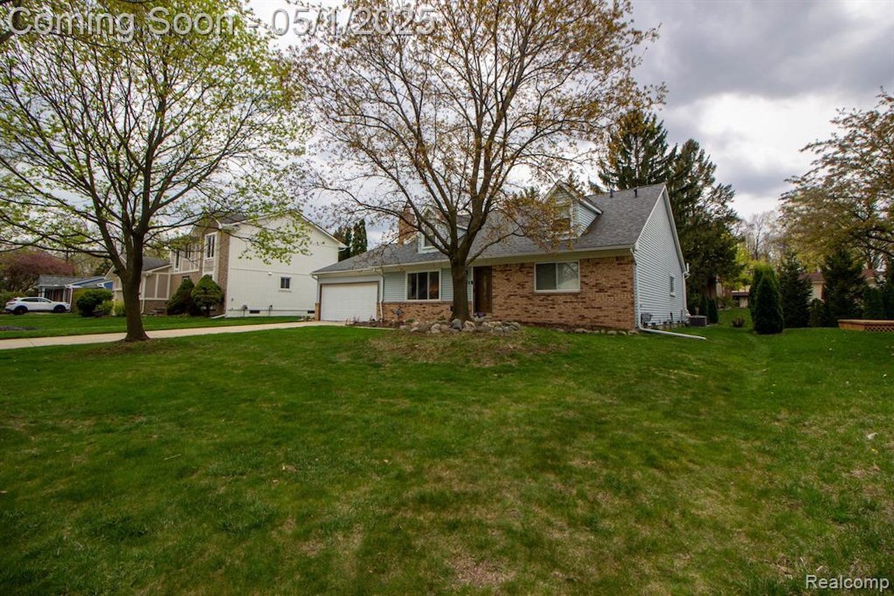 40317 Ladene Ln in Novi, MI Photo 3