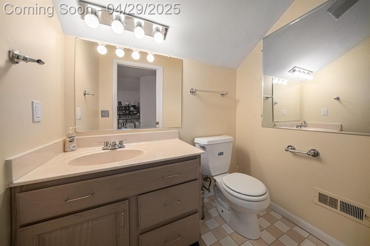 2925 Exmoor Rd in Ann Arbor, MI Photo 27