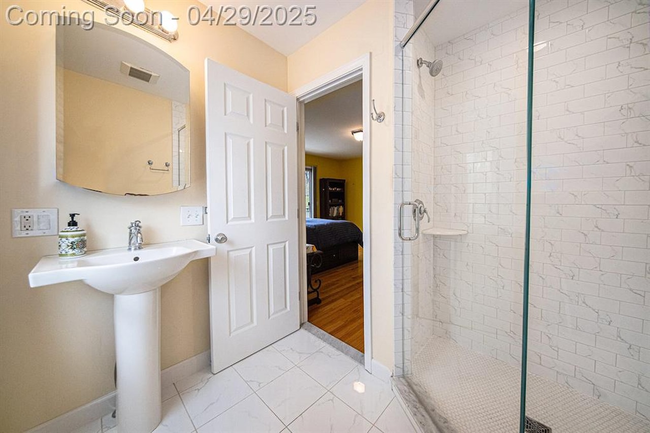2925 Exmoor Rd in Ann Arbor, MI Photo 35