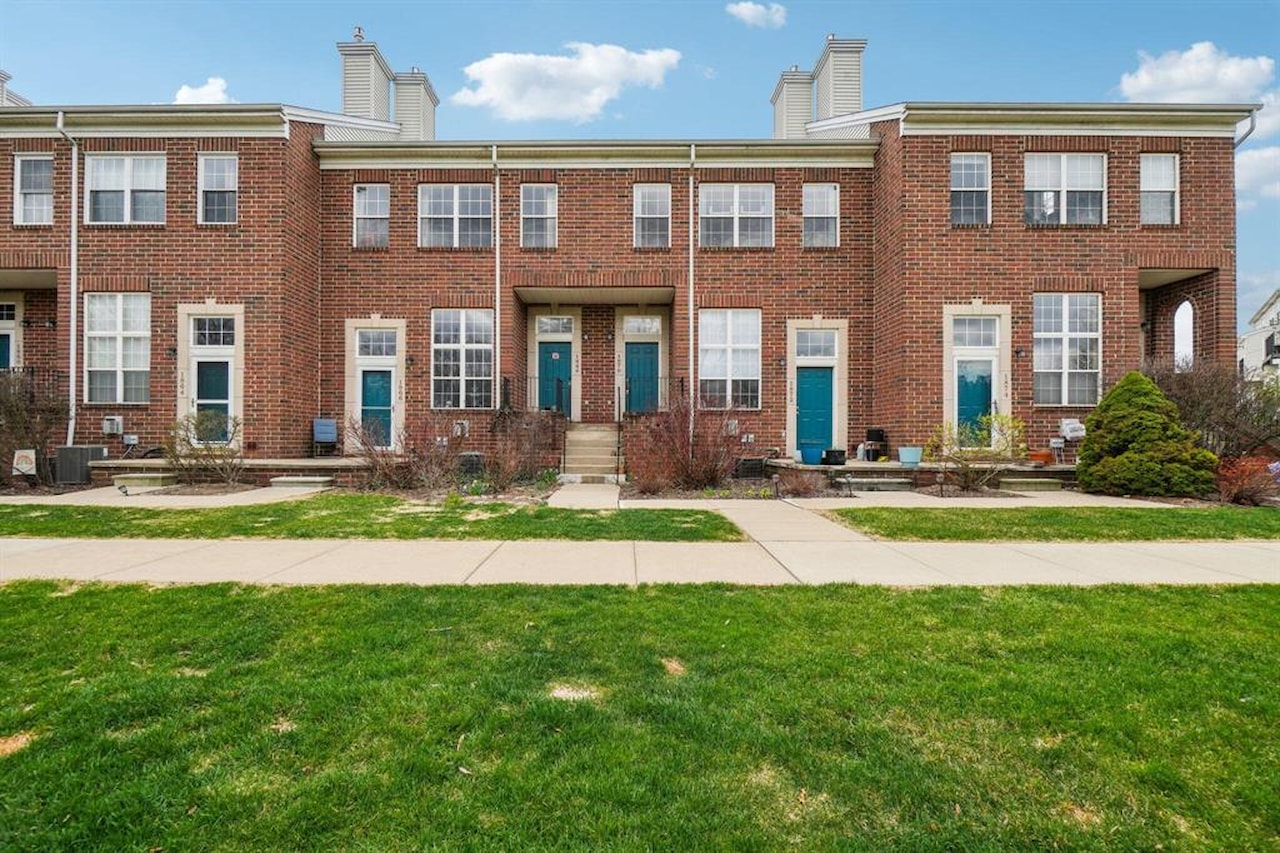 1870 Lindsay Ln in Ann Arbor, MI
