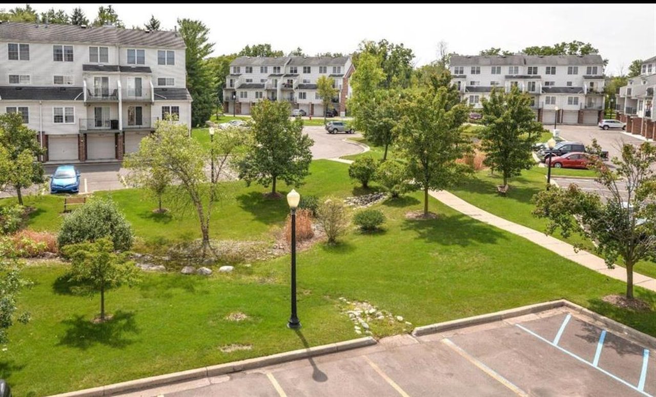 1870 Lindsay Ln in Ann Arbor, MI Photo 22