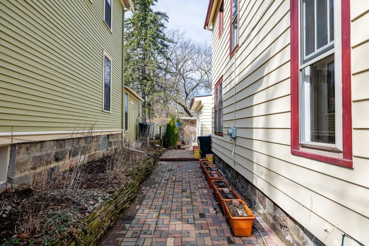 300 3rd St in Ann Arbor, MI Photo 47